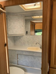 2000 LANCE TRUCK CAMPER