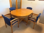 Extendable Table and 4 Chairs