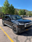 Rivian R1S 2025