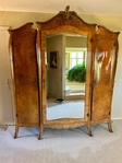 Beautiful late-1800s Art Nouveau armoire in good condition.<br/>Beautiful late-1800s Art Nouveau armoire in good condition.