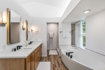 Edwards<br/>4 Bed, 4.5 Bath, 2-Car Garage For Rent