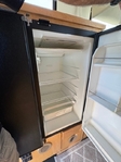 2016 Hallmark Everest Truck Camper<br/>This camper has been meticulously maintained, is exceptionally clean, and is in excellent condition.